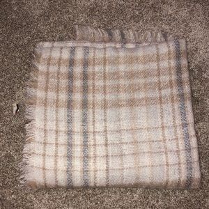 Huge white and cream blanket scarf